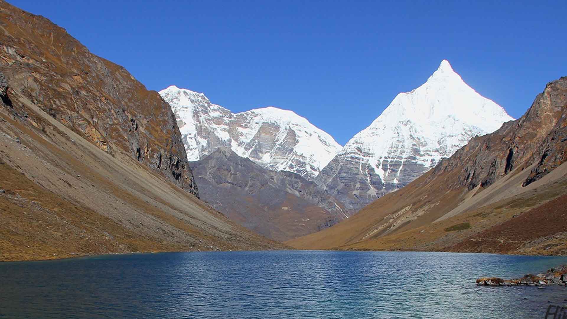 Jomolhari Trek